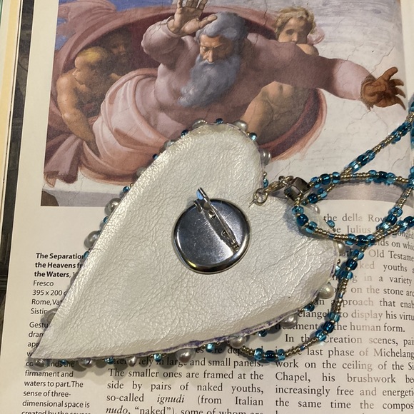 “Crux my heart” collection necklace - Picture 3 of 3